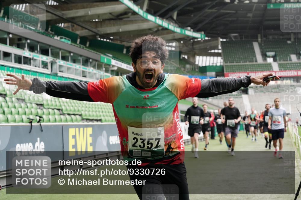 05.10.2025 - 20. swb-Marathon Bremen Michael Burmester http://msf.ph/oto/9330726 05.10.2025 13:02:58 Laufen im Stadion 97, 227, 293, 375, 518, 616, 721, 729, 764, 828, 921, 1121, 1405, 1568, 1670, 1704, 1733, 1836, 1944, 2357, 2393, 2407, 2597, 2772, 2774, 2960, 2984, 3019, 3147, 3424, 3917, 4026, 4129, 4321, 4322, 4464, 4481, 4688, 4714, 4769, 4817, 4847, 4885, 4985, 5431, 5527, 5652, 5755, 5763, 5867, 5884, 6215, 6325, 6417, 6481, 6666, 7217, 7315, 7316, 7407, 7433, 7540, 7653, 7659, 8375, 8526, 8957, 772, 843, 1030, 1256, 1348, 1452, 1744, 1856, 1899, 1924, 2143, 2272, 2306, 2910, 3217 meine-sportfotos.de