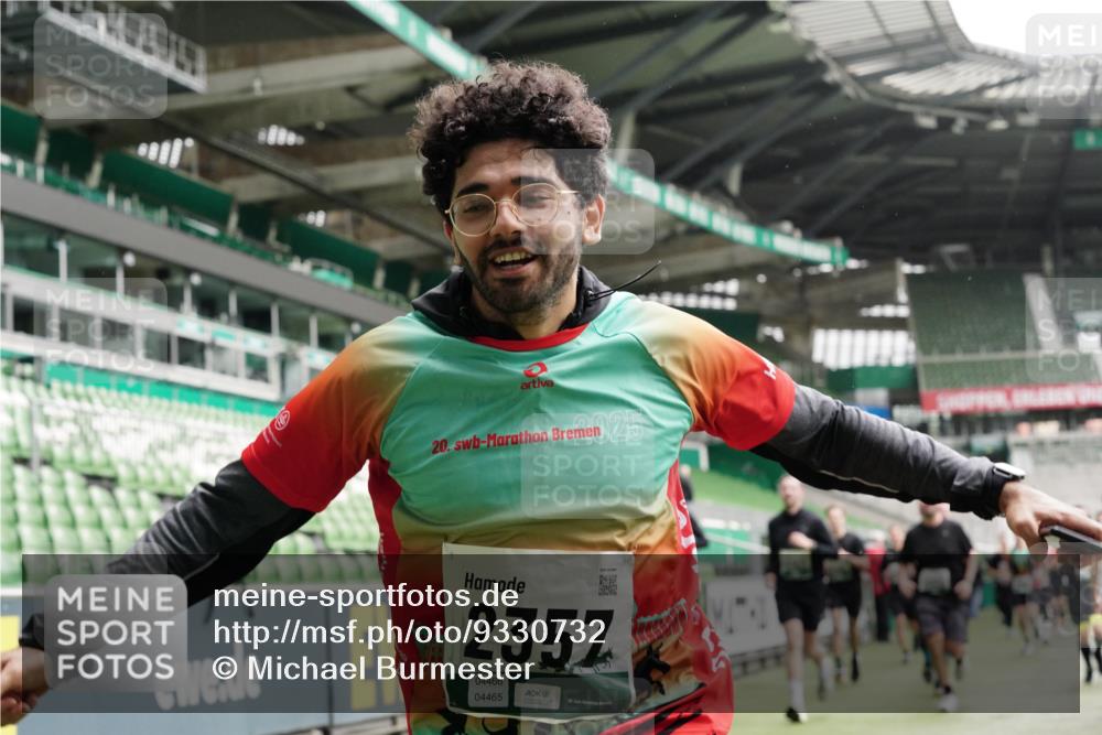 05.10.2025 - 20. swb-Marathon Bremen Michael Burmester http://msf.ph/oto/9330732 05.10.2025 13:02:59 Laufen im Stadion 97, 227, 293, 375, 518, 616, 721, 729, 764, 828, 921, 1121, 1405, 1568, 1670, 1704, 1705, 1733, 1836, 1944, 2357, 2393, 2407, 2597, 2772, 2774, 2960, 2984, 3019, 3147, 3424, 3917, 4026, 4129, 4321, 4322, 4464, 4481, 4714, 4769, 4817, 4847, 4885, 4985, 5431, 5527, 5652, 5755, 5763, 5867, 5884, 6215, 6325, 6417, 6481, 6666, 7217, 7315, 7316, 7407, 7433, 7540, 7653, 7659, 8375, 8526, 8957, 843, 1256, 1348, 1452, 1744, 1856, 1899, 1924, 2143, 2272, 2306, 3217, 4847 meine-sportfotos.de
