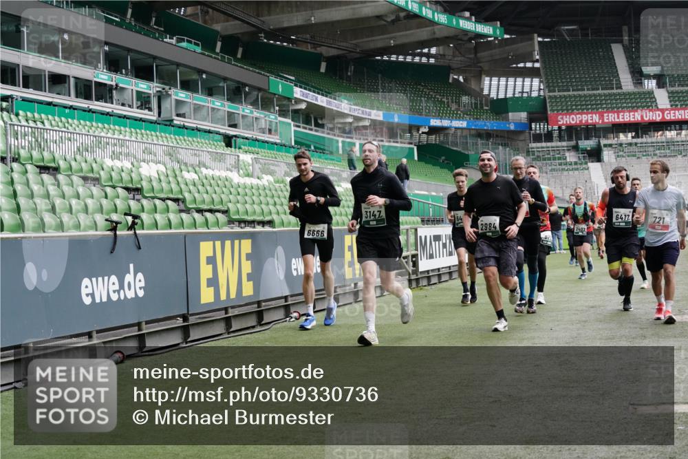 05.10.2025 - 20. swb-Marathon Bremen Michael Burmester http://msf.ph/oto/9330736 05.10.2025 13:03:00 Laufen im Stadion 97, 227, 293, 375, 518, 616, 721, 729, 764, 828, 921, 1121, 1178, 1405, 1425, 1568, 1670, 1704, 1705, 1733, 1836, 1944, 2357, 2393, 2407, 2597, 2772, 2774, 2791, 2960, 2984, 3019, 3147, 3424, 3917, 4026, 4129, 4321, 4322, 4464, 4481, 4714, 4769, 4817, 4885, 4985, 5431, 5527, 5652, 5755, 5763, 5867, 5884, 6215, 6325, 6417, 6481, 6666, 7217, 7315, 7316, 7407, 7433, 7540, 7653, 7659, 8375, 8526, 8957, 843, 1256, 1348, 1452, 1744, 1856, 1899, 1924, 2143, 2272, 2306, 3217, 4847 meine-sportfotos.de
