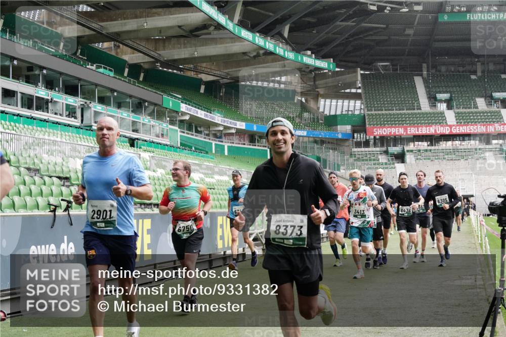05.10.2025 - 20. swb-Marathon Bremen Michael Burmester http://msf.ph/oto/9331382 05.10.2025 13:04:44 Laufen im Stadion 100, 199, 360, 406, 421, 470, 490, 607, 712, 858, 1012, 1061, 1080, 1084, 1132, 1404, 1468, 1478, 1746, 1765, 1834, 1852, 1914, 1997, 2009, 2086, 2333, 2399, 2536, 2584, 2617, 2664, 2802, 2901, 2989, 3008, 3216, 3346, 3413, 3433, 3445, 3483, 3561, 3658, 3901, 4001, 4005, 4187, 4241, 4243, 4244, 4335, 4501, 4524, 4627, 4634, 4637, 4638, 4671, 4757, 4803, 4838, 4840, 4858, 4928, 5082, 5212, 5247, 5286, 5295, 5343, 5446, 5464, 5614, 5832, 5969, 6287 meine-sportfotos.de