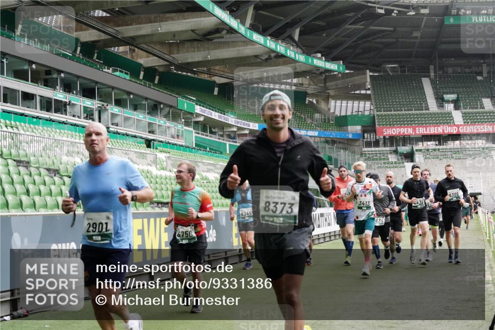 05.10.2025 - 20. swb-Marathon Bremen Michael Burmester http://msf.ph/oto/9331386 05.10.2025 13:04:44 Laufen im Stadion 100, 199, 360, 406, 421, 470, 490, 607, 712, 858, 1012, 1061, 1080, 1084, 1132, 1404, 1468, 1478, 1746, 1765, 1834, 1852, 1914, 1997, 2009, 2086, 2333, 2399, 2536, 2584, 2617, 2664, 2802, 2901, 2989, 3008, 3216, 3346, 3413, 3433, 3445, 3483, 3561, 3658, 3901, 4001, 4005, 4187, 4241, 4243, 4244, 4335, 4501, 4524, 4627, 4634, 4637, 4638, 4671, 4757, 4803, 4838, 4840, 4858, 4928, 5082, 5212, 5247, 5286, 5295, 5343, 5446, 5464, 5614, 5832, 5969, 6287 meine-sportfotos.de