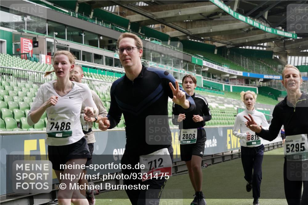 05.10.2025 - 20. swb-Marathon Bremen Michael Burmester http://msf.ph/oto/9331475 05.10.2025 13:04:59 Laufen im Stadion 100, 190, 199, 406, 421, 470, 490, 607, 678, 712, 858, 924, 1012, 1061, 1080, 1132, 1404, 1455, 1478, 1480, 1545, 1746, 1765, 1834, 1840, 1867, 1990, 2009, 2086, 2190, 2333, 2399, 2536, 2584, 2604, 2617, 2664, 2802, 2901, 2935, 2989, 3008, 3025, 3049, 3216, 3346, 3378, 3380, 3413, 3433, 3445, 3483, 3561, 3658, 3799, 3901, 4001, 4055, 4187, 4207, 4241, 4243, 4244, 4376, 4501, 4627, 4634, 4671, 4757, 4803, 4838, 4855, 4858, 4928, 5082, 5247, 5286, 5295, 5446, 5464, 5614, 5904 meine-sportfotos.de
