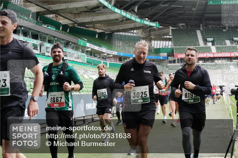 05.10.2025 - 20. swb-Marathon Bremen Michael Burmester http://msf.ph/oto/9331638 05.10.2025 13:05:21 Laufen im Stadion 190, 199, 406, 520, 611, 678, 712, 804, 817, 858, 924, 1061, 1132, 1147, 1228, 1404, 1455, 1480, 1545, 1610, 1702, 1746, 1765, 1834, 1840, 1867, 1990, 2009, 2058, 2187, 2190, 2198, 2437, 2536, 2584, 2604, 2785, 2802, 2901, 2902, 2935, 3008, 3025, 3049, 3216, 3317, 3378, 3380, 3413, 3445, 3450, 3479, 3561, 3799, 3809, 3837, 4055, 4187, 4207, 4241, 4326, 4332, 4376, 4563, 4634, 4665, 4671, 4676, 4831, 4838, 4855, 4892, 4904, 5176, 5286, 5295, 5362, 5382, 5614, 5824, 5904, 6283 meine-sportfotos.de