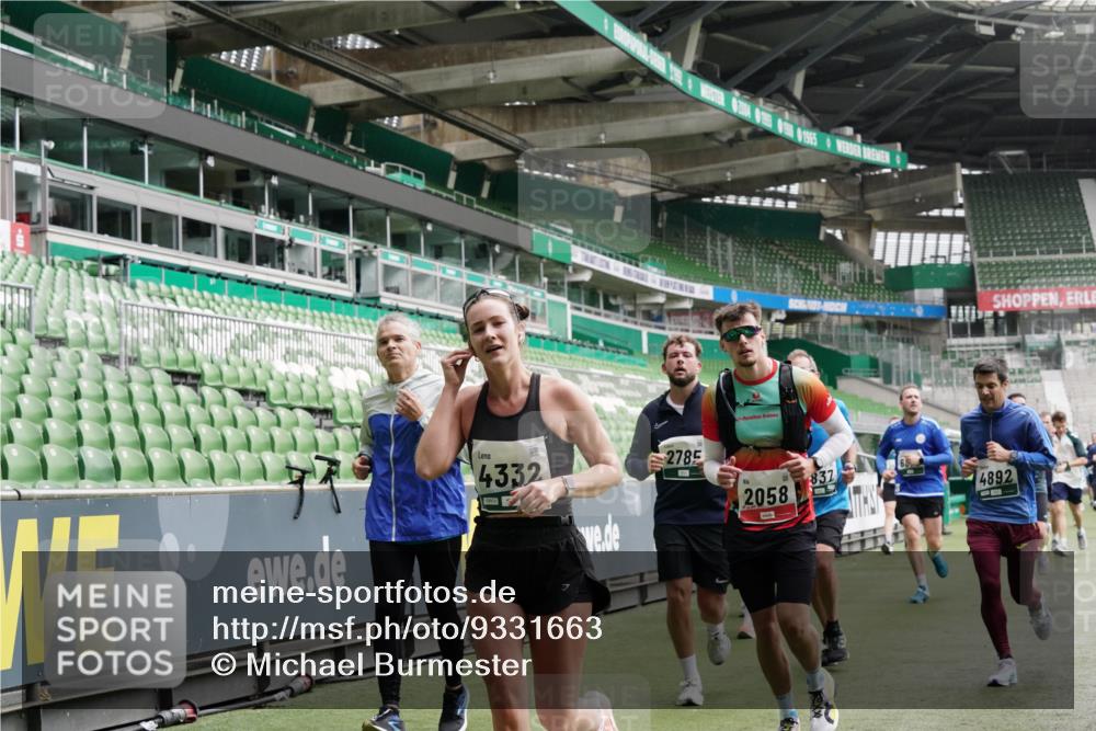 05.10.2025 - 20. swb-Marathon Bremen Michael Burmester http://msf.ph/oto/9331663 05.10.2025 13:05:24 Laufen im Stadion 190, 199, 406, 520, 611, 678, 712, 804, 817, 858, 924, 1061, 1132, 1147, 1228, 1404, 1455, 1480, 1545, 1610, 1702, 1746, 1765, 1834, 1840, 1867, 1990, 2009, 2058, 2187, 2190, 2198, 2437, 2536, 2584, 2604, 2785, 2802, 2902, 2935, 3008, 3025, 3049, 3216, 3317, 3378, 3380, 3413, 3445, 3450, 3479, 3561, 3799, 3809, 3837, 3853, 4055, 4187, 4207, 4241, 4326, 4332, 4376, 4563, 4634, 4665, 4671, 4676, 4831, 4855, 4892, 4904, 4983, 5176, 5286, 5295, 5362, 5382, 5614, 5824, 5904, 6283 meine-sportfotos.de