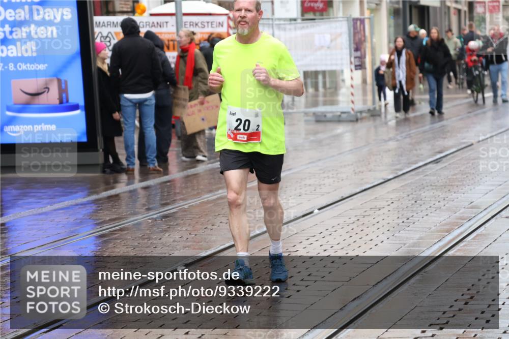 05.10.2025 - 20. swb-Marathon Bremen Strokosch-Dieckow http://msf.ph/oto/9339222 05.10.2025 15:07:48 Ziel 22, 549 meine-sportfotos.de