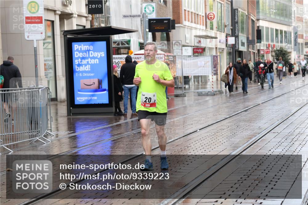 05.10.2025 - 20. swb-Marathon Bremen Strokosch-Dieckow http://msf.ph/oto/9339223 05.10.2025 15:07:49 Ziel 22, 549 meine-sportfotos.de