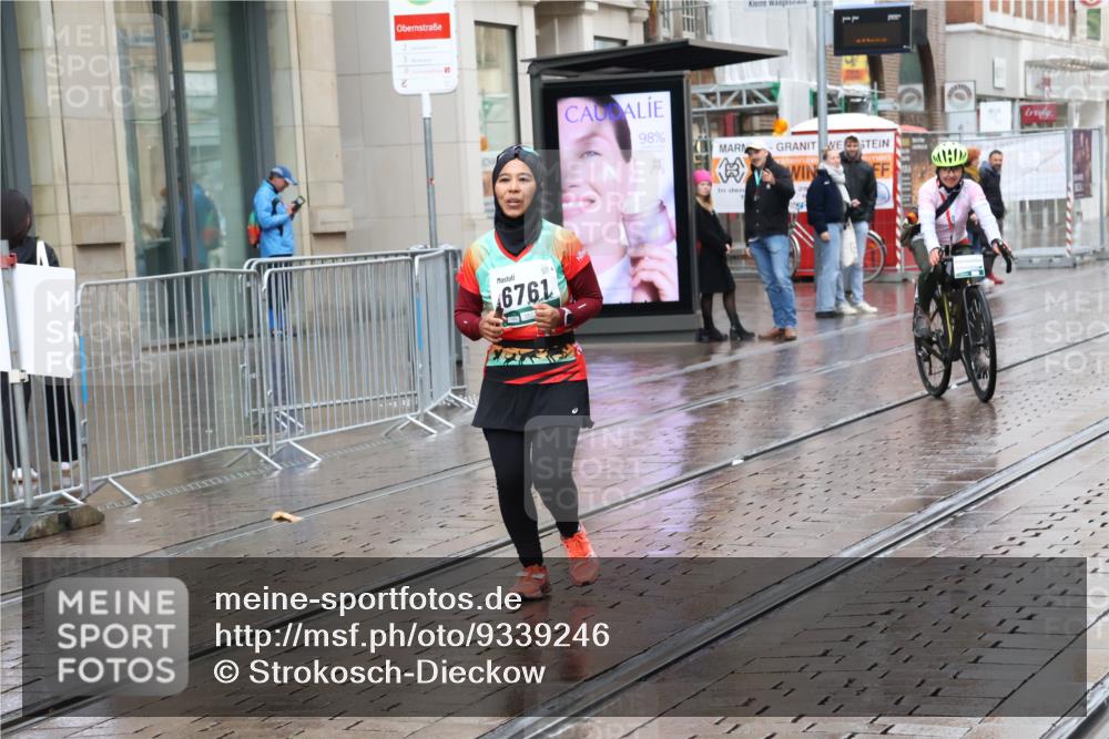 05.10.2025 - 20. swb-Marathon Bremen Strokosch-Dieckow http://msf.ph/oto/9339246 05.10.2025 15:09:18 Ziel  meine-sportfotos.de