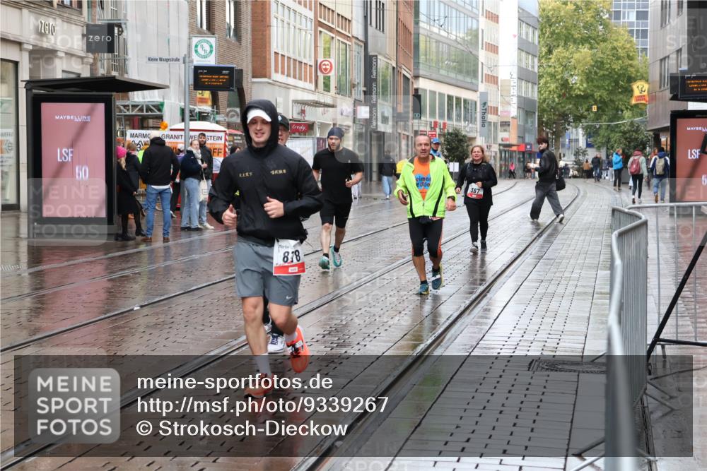 05.10.2025 - 20. swb-Marathon Bremen Strokosch-Dieckow http://msf.ph/oto/9339267 05.10.2025 15:09:54 Ziel 430, 568, 878 meine-sportfotos.de