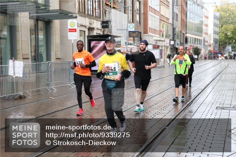 05.10.2025 - 20. swb-Marathon Bremen Strokosch-Dieckow http://msf.ph/oto/9339275 05.10.2025 15:09:58 Ziel 430, 568, 878 meine-sportfotos.de