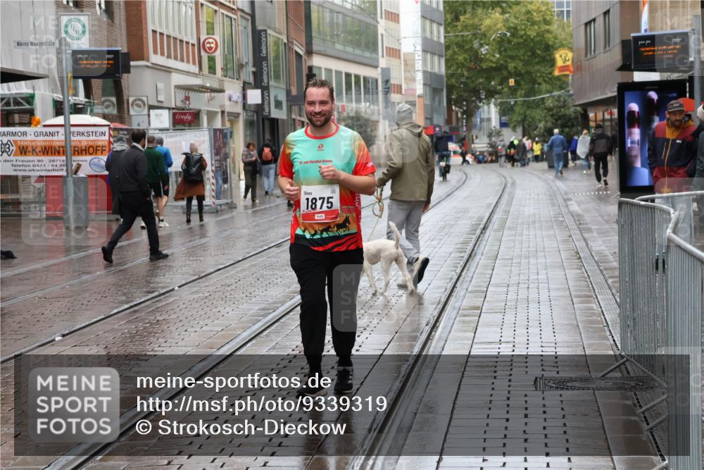 05.10.2025 - 20. swb-Marathon Bremen Strokosch-Dieckow http://msf.ph/oto/9339319 05.10.2025 15:13:10 Ziel 892, 1355, 1875 meine-sportfotos.de