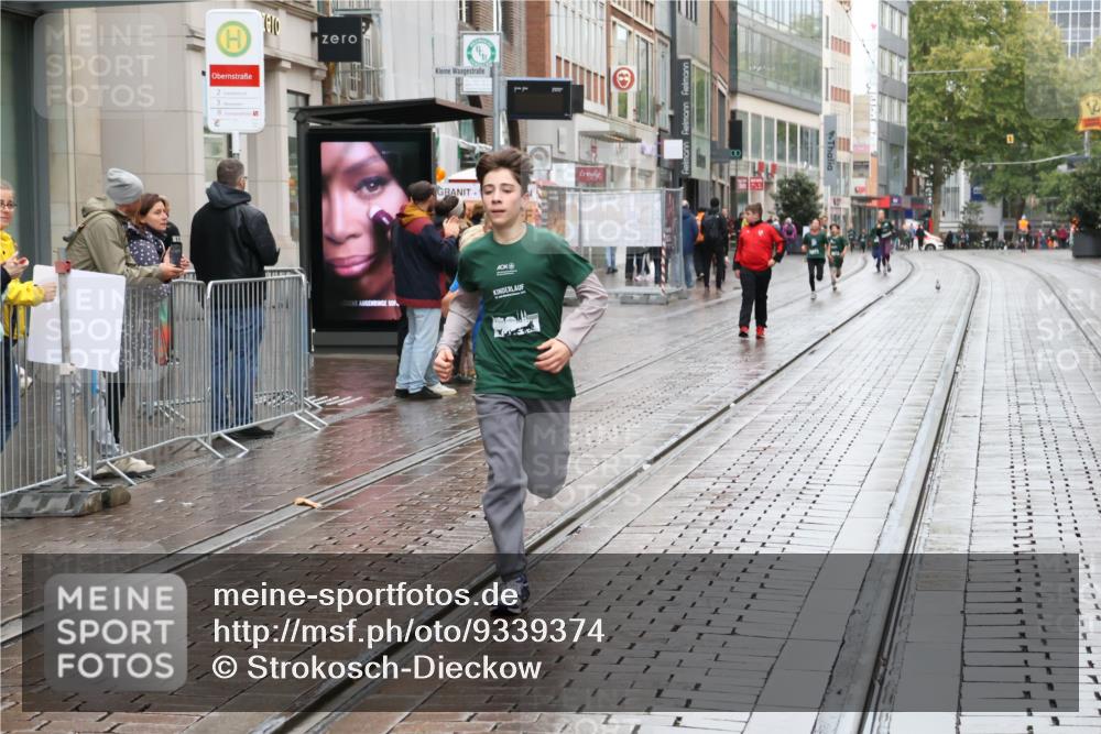 05.10.2025 - 20. swb-Marathon Bremen Strokosch-Dieckow http://msf.ph/oto/9339374 05.10.2025 15:18:06 Ziel  meine-sportfotos.de