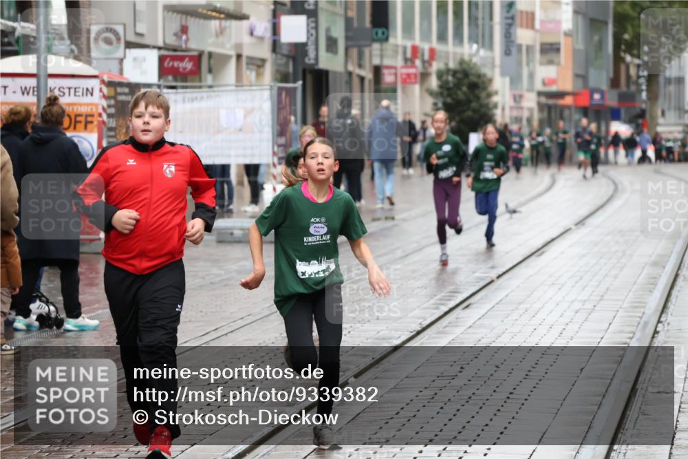 05.10.2025 - 20. swb-Marathon Bremen Strokosch-Dieckow http://msf.ph/oto/9339382 05.10.2025 15:18:16 Ziel  meine-sportfotos.de