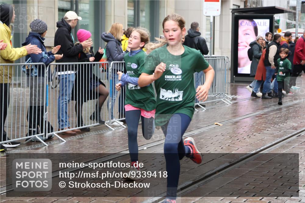 05.10.2025 - 20. swb-Marathon Bremen Strokosch-Dieckow http://msf.ph/oto/9339418 05.10.2025 15:18:50 Ziel  meine-sportfotos.de