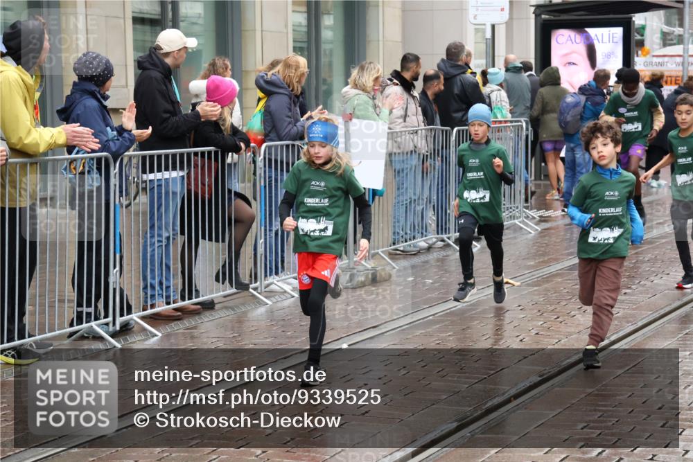 05.10.2025 - 20. swb-Marathon Bremen Strokosch-Dieckow http://msf.ph/oto/9339525 05.10.2025 15:19:50 Ziel  meine-sportfotos.de
