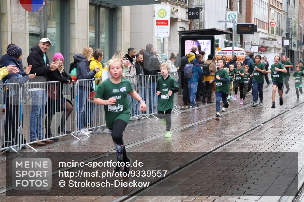 05.10.2025 - 20. swb-Marathon Bremen Strokosch-Dieckow http://msf.ph/oto/9339557 05.10.2025 15:20:02 Ziel  meine-sportfotos.de