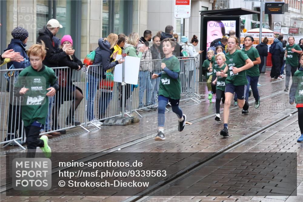05.10.2025 - 20. swb-Marathon Bremen Strokosch-Dieckow http://msf.ph/oto/9339563 05.10.2025 15:20:04 Ziel  meine-sportfotos.de