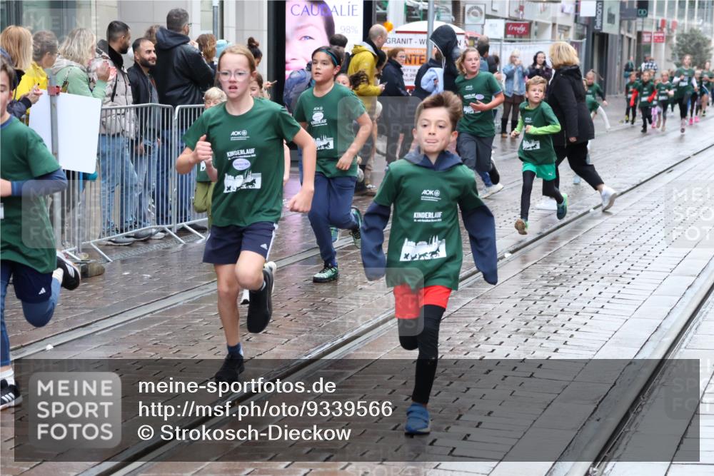 05.10.2025 - 20. swb-Marathon Bremen Strokosch-Dieckow http://msf.ph/oto/9339566 05.10.2025 15:20:05 Ziel  meine-sportfotos.de