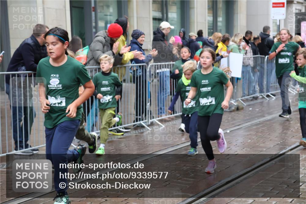 05.10.2025 - 20. swb-Marathon Bremen Strokosch-Dieckow http://msf.ph/oto/9339577 05.10.2025 15:20:08 Ziel  meine-sportfotos.de