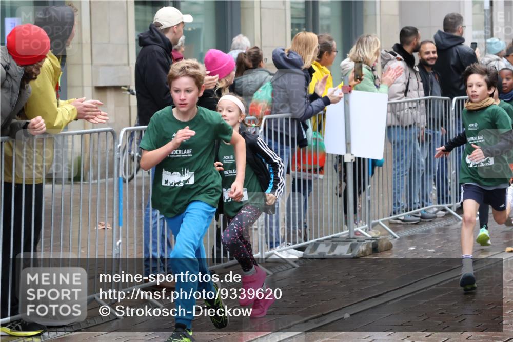 05.10.2025 - 20. swb-Marathon Bremen Strokosch-Dieckow http://msf.ph/oto/9339620 05.10.2025 15:20:22 Ziel  meine-sportfotos.de
