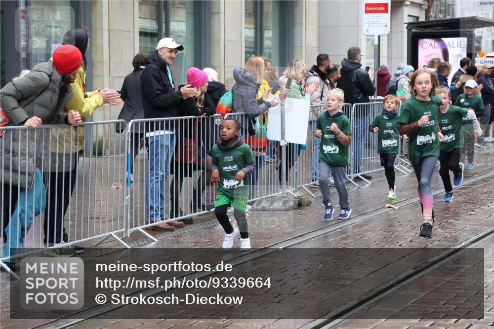 05.10.2025 - 20. swb-Marathon Bremen Strokosch-Dieckow http://msf.ph/oto/9339664 05.10.2025 15:20:36 Ziel  meine-sportfotos.de