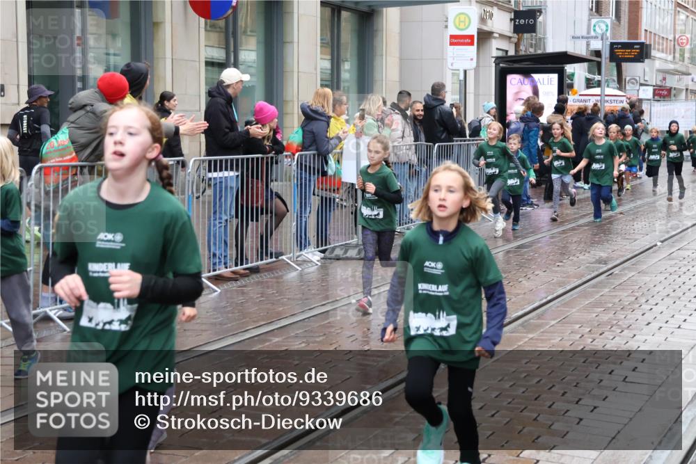 05.10.2025 - 20. swb-Marathon Bremen Strokosch-Dieckow http://msf.ph/oto/9339686 05.10.2025 15:20:43 Ziel  meine-sportfotos.de