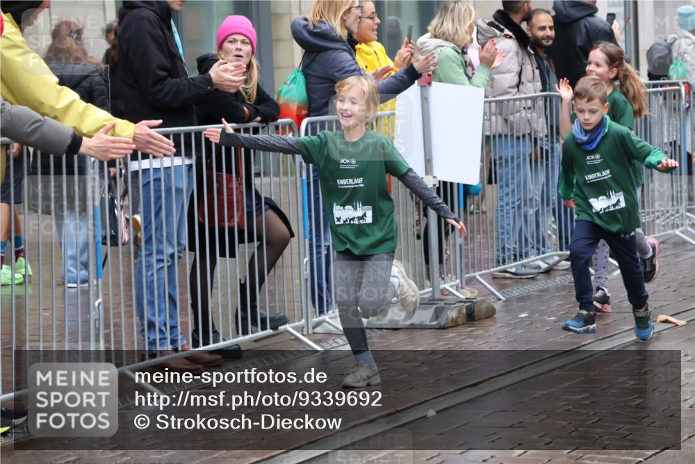 05.10.2025 - 20. swb-Marathon Bremen Strokosch-Dieckow http://msf.ph/oto/9339692 05.10.2025 15:20:45 Ziel  meine-sportfotos.de