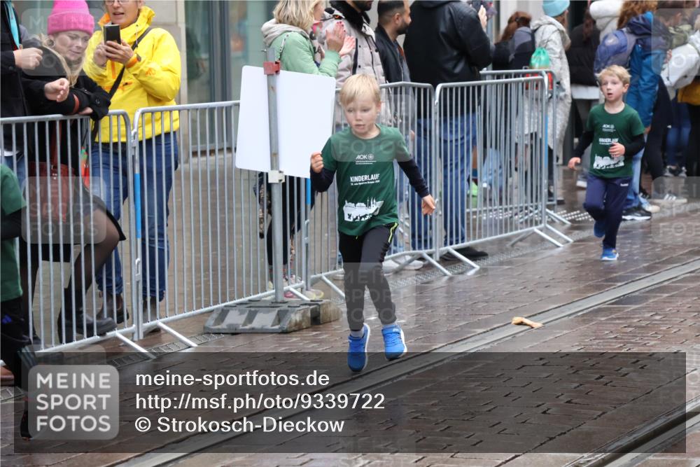05.10.2025 - 20. swb-Marathon Bremen Strokosch-Dieckow http://msf.ph/oto/9339722 05.10.2025 15:20:55 Ziel  meine-sportfotos.de
