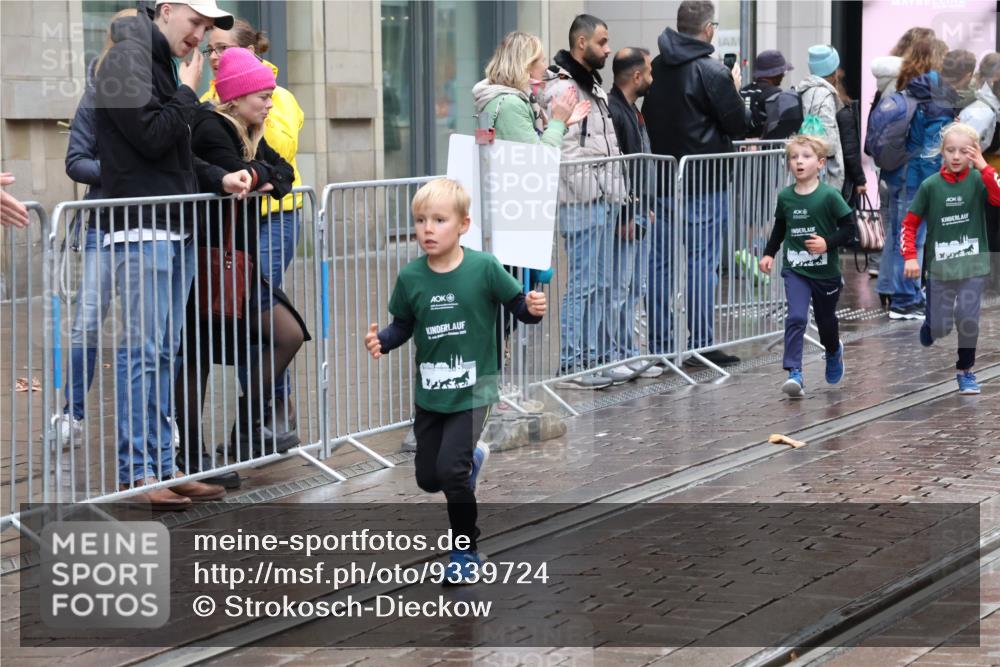 05.10.2025 - 20. swb-Marathon Bremen Strokosch-Dieckow http://msf.ph/oto/9339724 05.10.2025 15:20:56 Ziel  meine-sportfotos.de