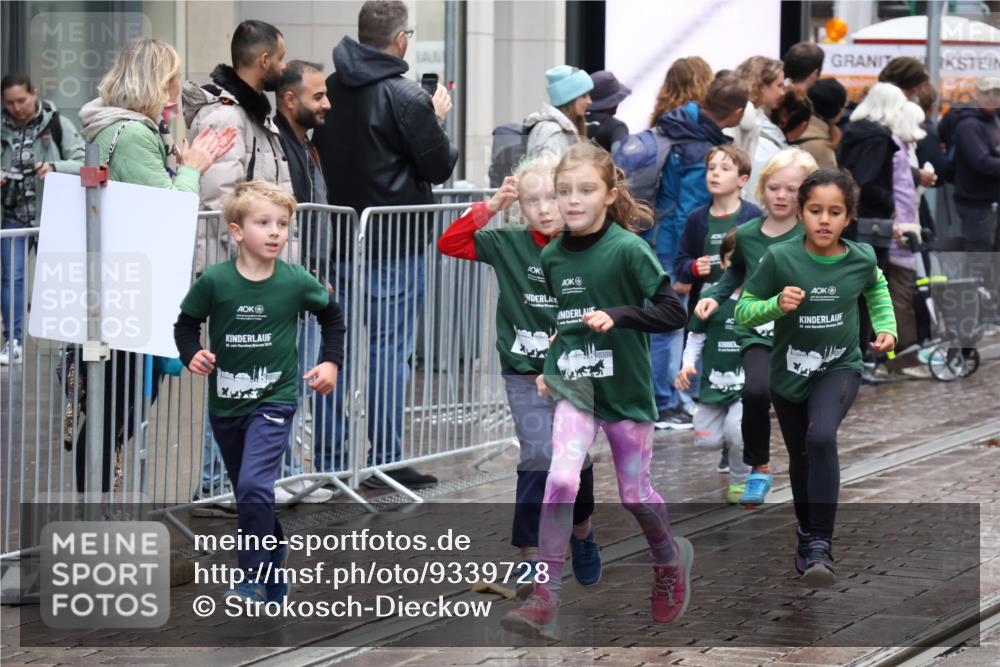 05.10.2025 - 20. swb-Marathon Bremen Strokosch-Dieckow http://msf.ph/oto/9339728 05.10.2025 15:20:57 Ziel  meine-sportfotos.de