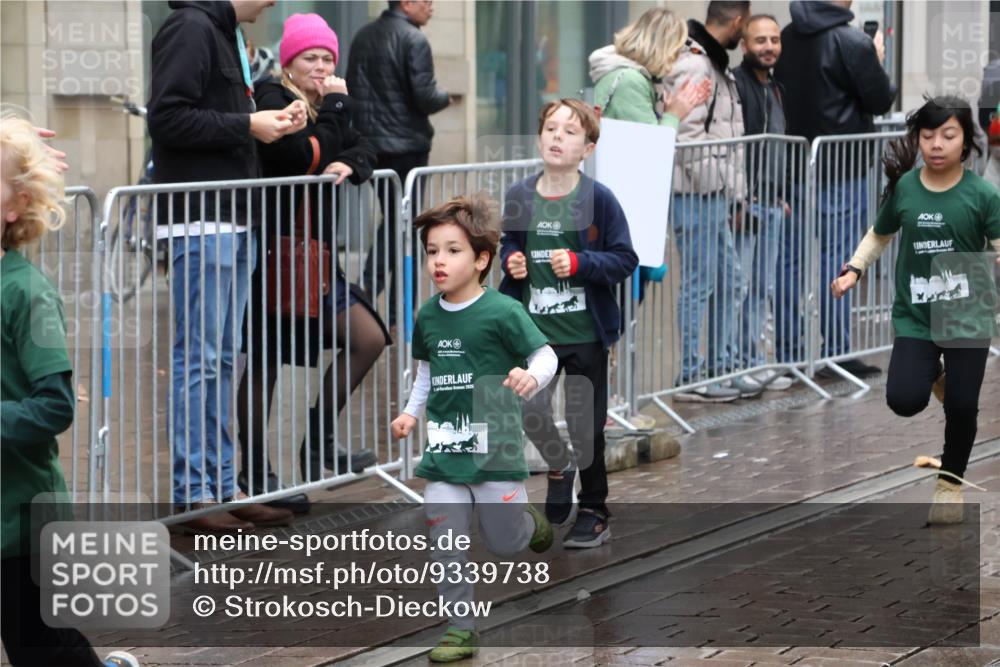 05.10.2025 - 20. swb-Marathon Bremen Strokosch-Dieckow http://msf.ph/oto/9339738 05.10.2025 15:21:00 Ziel  meine-sportfotos.de