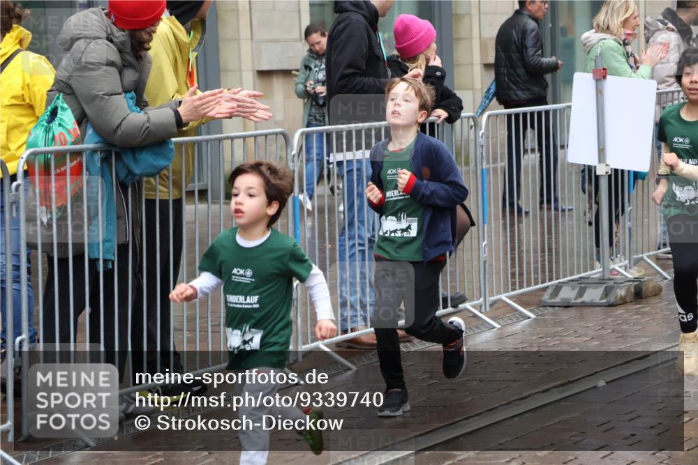 05.10.2025 - 20. swb-Marathon Bremen Strokosch-Dieckow http://msf.ph/oto/9339740 05.10.2025 15:21:01 Ziel  meine-sportfotos.de