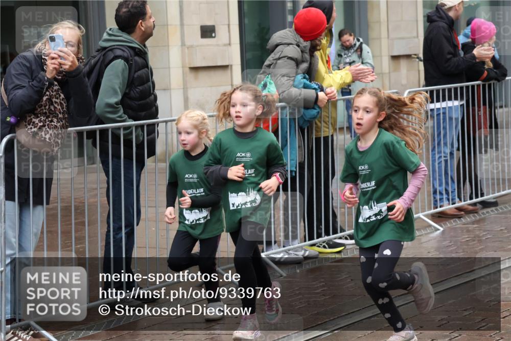 05.10.2025 - 20. swb-Marathon Bremen Strokosch-Dieckow http://msf.ph/oto/9339763 05.10.2025 15:21:13 Ziel  meine-sportfotos.de