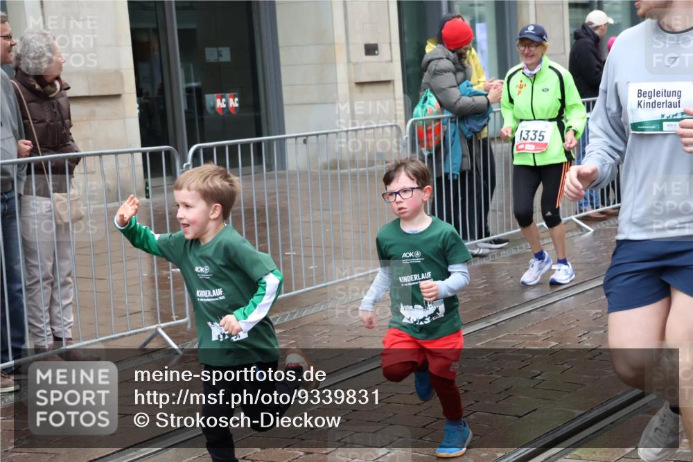 05.10.2025 - 20. swb-Marathon Bremen Strokosch-Dieckow http://msf.ph/oto/9339831 05.10.2025 15:21:47 Ziel 1335 meine-sportfotos.de
