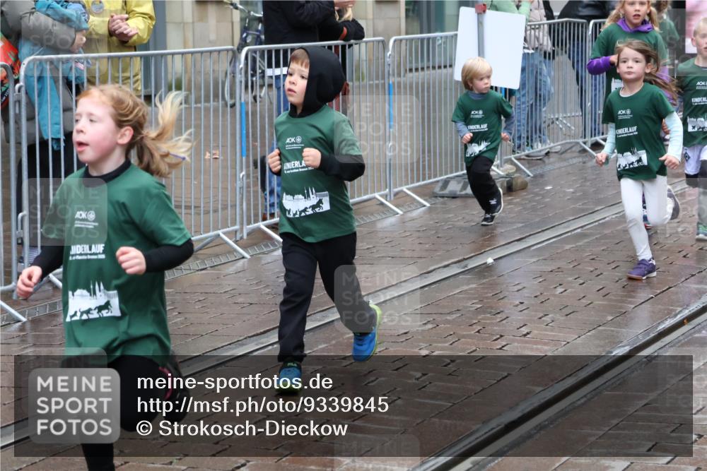 05.10.2025 - 20. swb-Marathon Bremen Strokosch-Dieckow http://msf.ph/oto/9339845 05.10.2025 15:21:51 Ziel 1335 meine-sportfotos.de