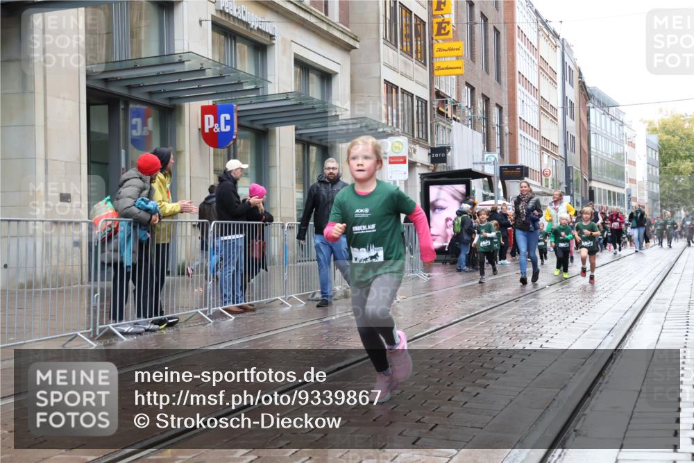 05.10.2025 - 20. swb-Marathon Bremen Strokosch-Dieckow http://msf.ph/oto/9339867 05.10.2025 15:22:05 Ziel 1335, 1544 meine-sportfotos.de