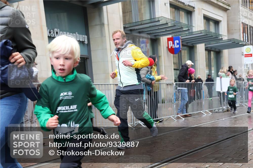05.10.2025 - 20. swb-Marathon Bremen Strokosch-Dieckow http://msf.ph/oto/9339887 05.10.2025 15:22:11 Ziel 1544 meine-sportfotos.de