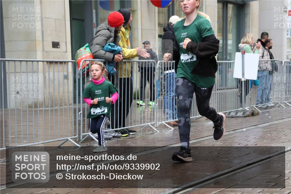 05.10.2025 - 20. swb-Marathon Bremen Strokosch-Dieckow http://msf.ph/oto/9339902 05.10.2025 15:22:18 Ziel 1544 meine-sportfotos.de