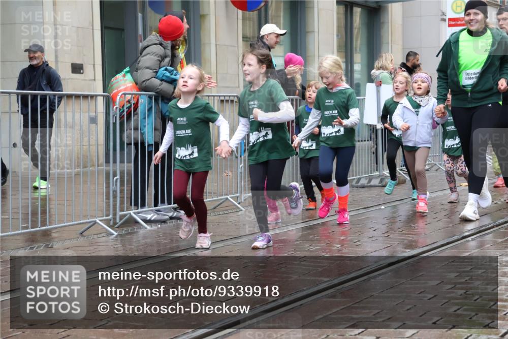 05.10.2025 - 20. swb-Marathon Bremen Strokosch-Dieckow http://msf.ph/oto/9339918 05.10.2025 15:22:23 Ziel 1544 meine-sportfotos.de