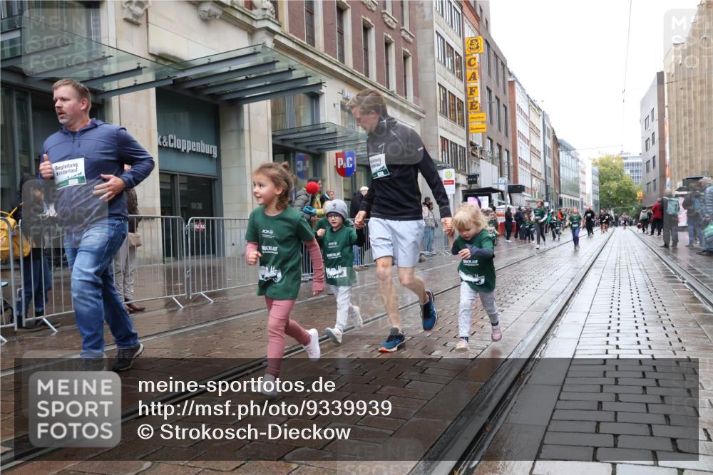 05.10.2025 - 20. swb-Marathon Bremen Strokosch-Dieckow http://msf.ph/oto/9339939 05.10.2025 15:22:30 Ziel 1544 meine-sportfotos.de