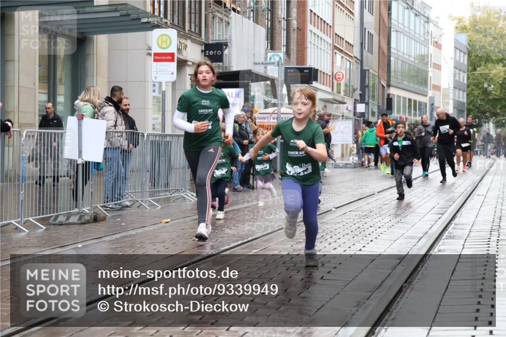 05.10.2025 - 20. swb-Marathon Bremen Strokosch-Dieckow http://msf.ph/oto/9339949 05.10.2025 15:22:34 Ziel  meine-sportfotos.de