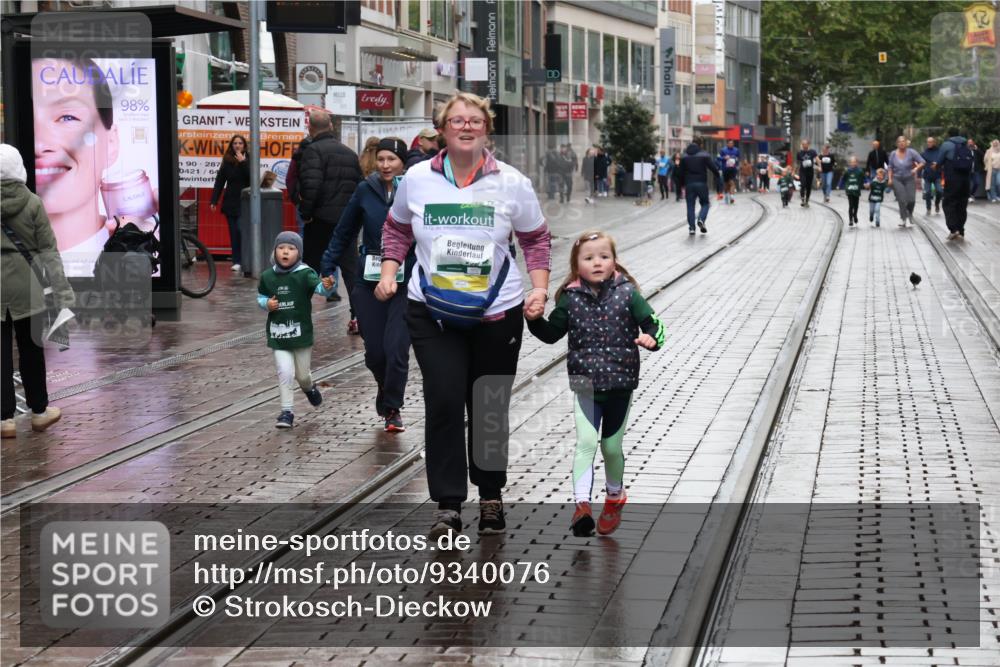 05.10.2025 - 20. swb-Marathon Bremen Strokosch-Dieckow http://msf.ph/oto/9340076 05.10.2025 15:23:41 Ziel  meine-sportfotos.de