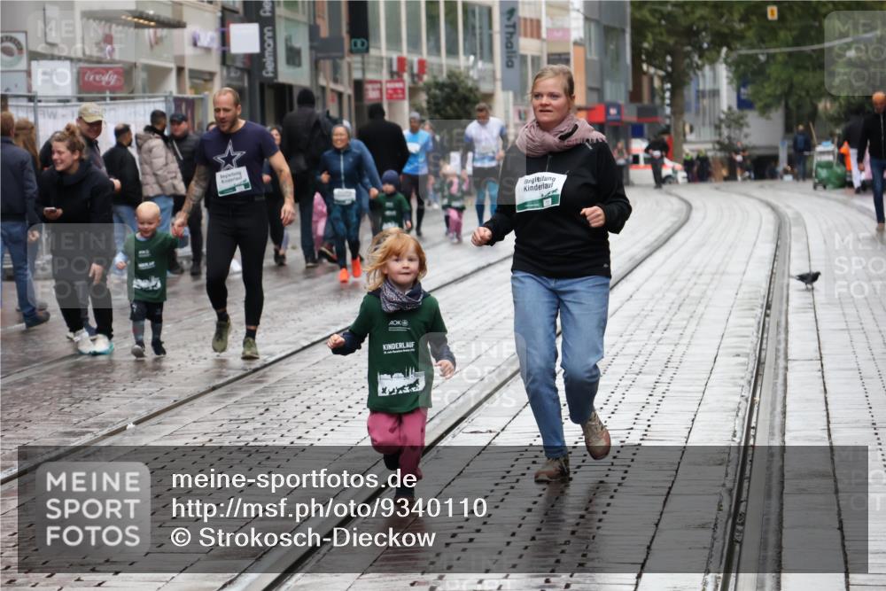 05.10.2025 - 20. swb-Marathon Bremen Strokosch-Dieckow http://msf.ph/oto/9340110 05.10.2025 15:24:24 Ziel 1145 meine-sportfotos.de