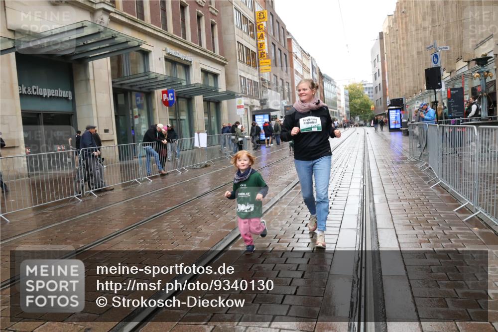 05.10.2025 - 20. swb-Marathon Bremen Strokosch-Dieckow http://msf.ph/oto/9340130 05.10.2025 15:24:31 Ziel 1145 meine-sportfotos.de
