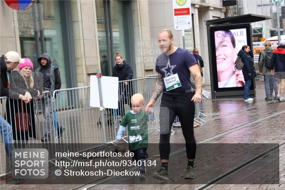 05.10.2025 - 20. swb-Marathon Bremen Strokosch-Dieckow http://msf.ph/oto/9340134 05.10.2025 15:24:37 Ziel 1145 meine-sportfotos.de