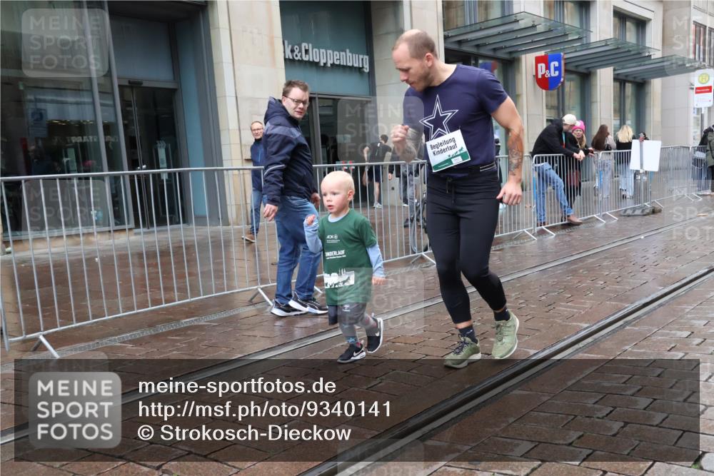 05.10.2025 - 20. swb-Marathon Bremen Strokosch-Dieckow http://msf.ph/oto/9340141 05.10.2025 15:24:41 Ziel 1145 meine-sportfotos.de