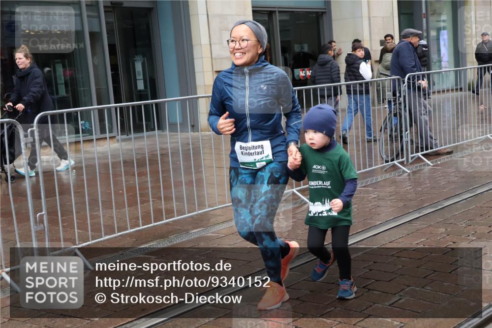05.10.2025 - 20. swb-Marathon Bremen Strokosch-Dieckow http://msf.ph/oto/9340152 05.10.2025 15:24:48 Ziel 1145 meine-sportfotos.de