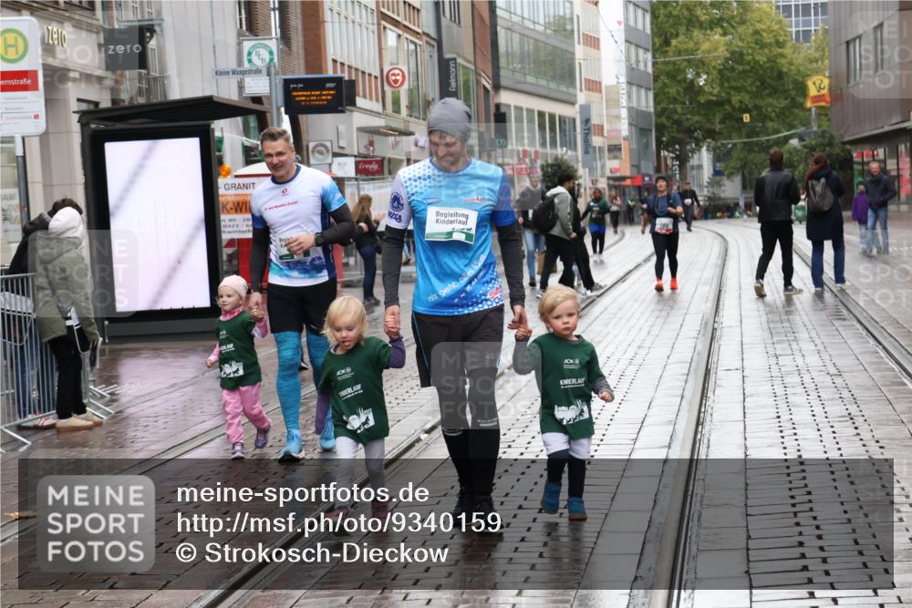 05.10.2025 - 20. swb-Marathon Bremen Strokosch-Dieckow http://msf.ph/oto/9340159 05.10.2025 15:24:56 Ziel 196 meine-sportfotos.de