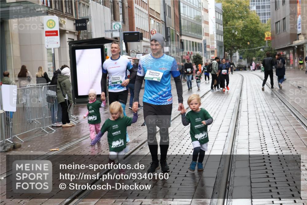 05.10.2025 - 20. swb-Marathon Bremen Strokosch-Dieckow http://msf.ph/oto/9340160 05.10.2025 15:24:57 Ziel 196 meine-sportfotos.de