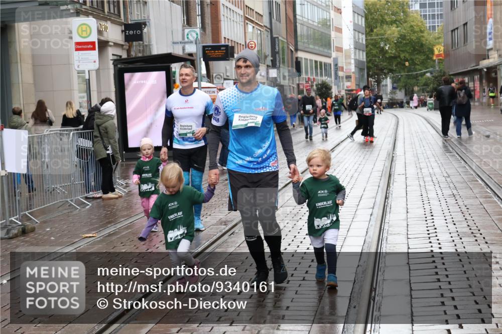 05.10.2025 - 20. swb-Marathon Bremen Strokosch-Dieckow http://msf.ph/oto/9340161 05.10.2025 15:24:58 Ziel 196 meine-sportfotos.de