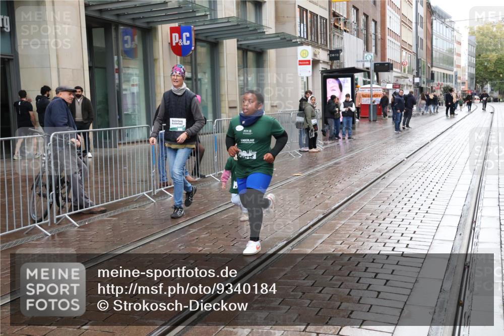 05.10.2025 - 20. swb-Marathon Bremen Strokosch-Dieckow http://msf.ph/oto/9340184 05.10.2025 15:25:17 Ziel 196, 2191 meine-sportfotos.de